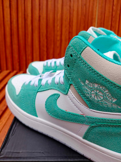 Air Jordan 1 High "White Tiffany"