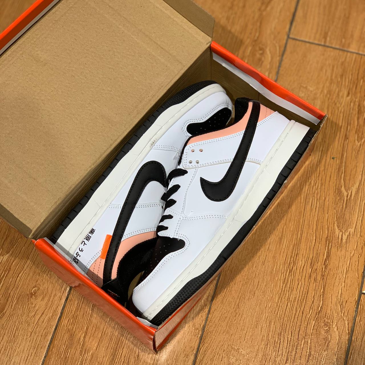 NIKE DUNK LOW WHITE BLACK ORANGE