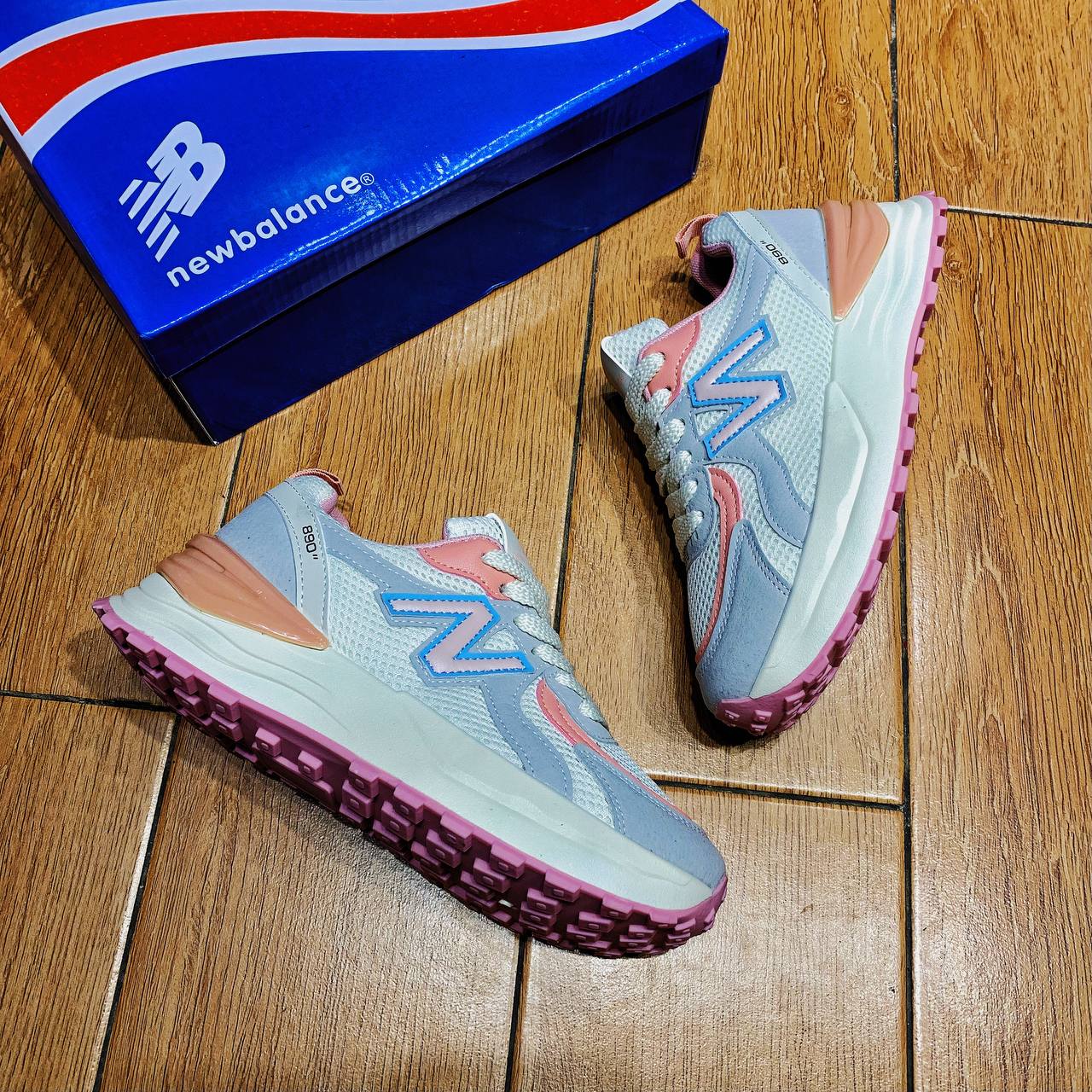 NEW BALANCE 890 WHITE PINK